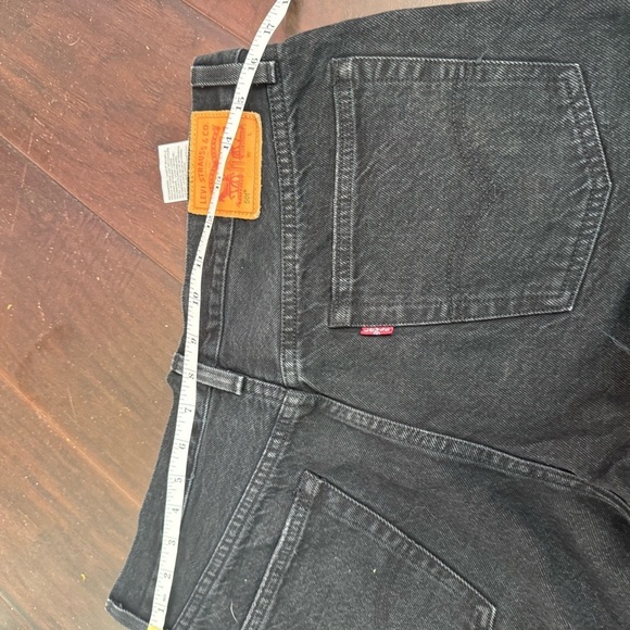 Levi's Black Jean Shorts with High-Waisted Cut-Off Style - Picture 5 of 5
